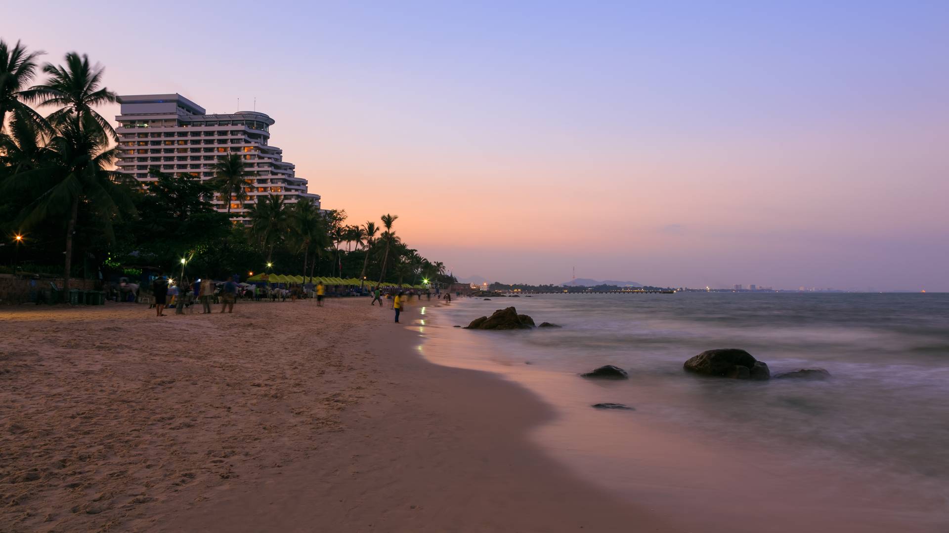 Parinee Elenora, Juhu